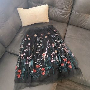 Embroidered midi Skirt